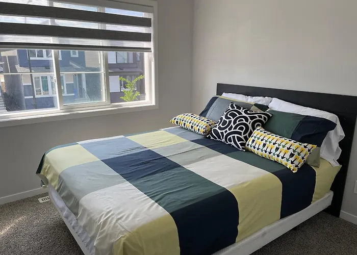 Beautiful And Cozy Room