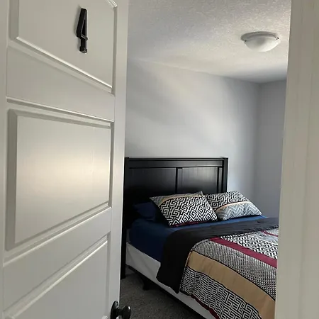 Beautiful And Cozy Room Calgary Exterior photo