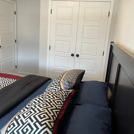 Beautiful And Cozy Room Calgary Exterior photo
