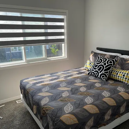 Beautiful And Cozy Room Calgary Exterior photo